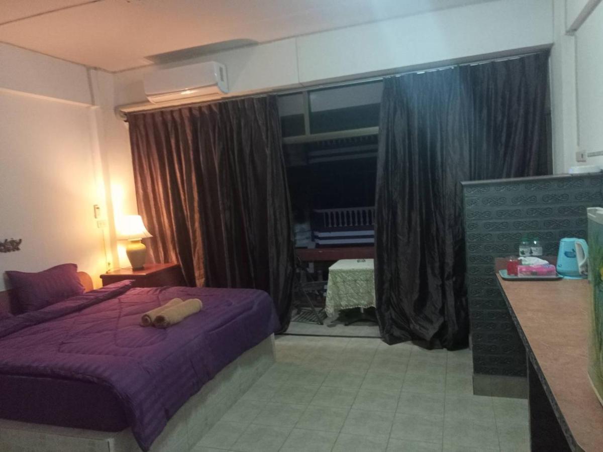 Pluemchai Guesthouse ジョムティエンビーチ エクステリア 写真