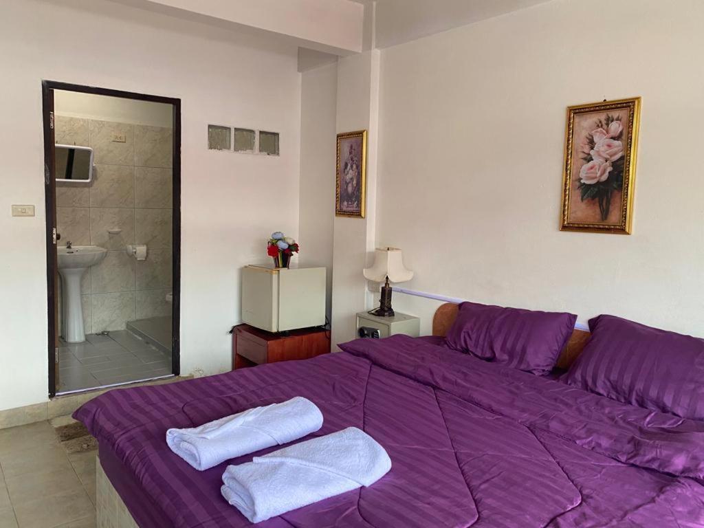 Pluemchai Guesthouse ジョムティエンビーチ エクステリア 写真
