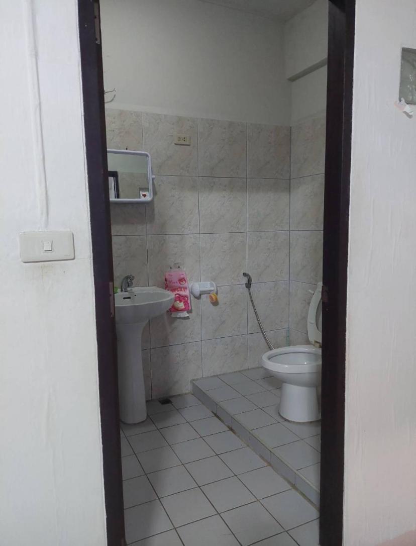 Pluemchai Guesthouse ジョムティエンビーチ エクステリア 写真